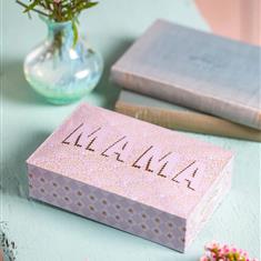 'MAMA' tin of truffles